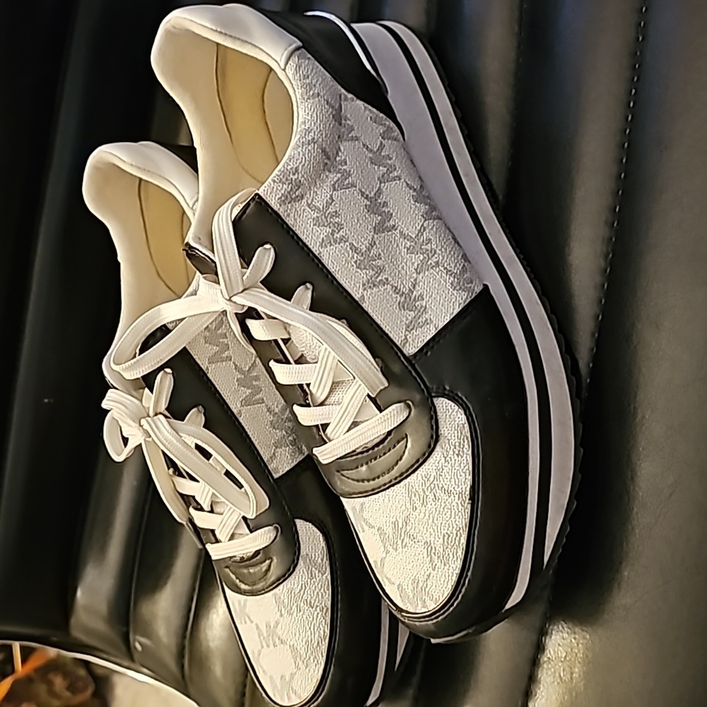 Women shoes
